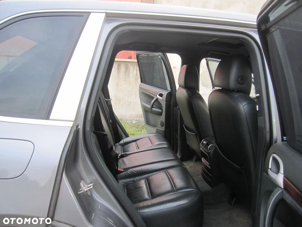 Porsche Cayenne - 6