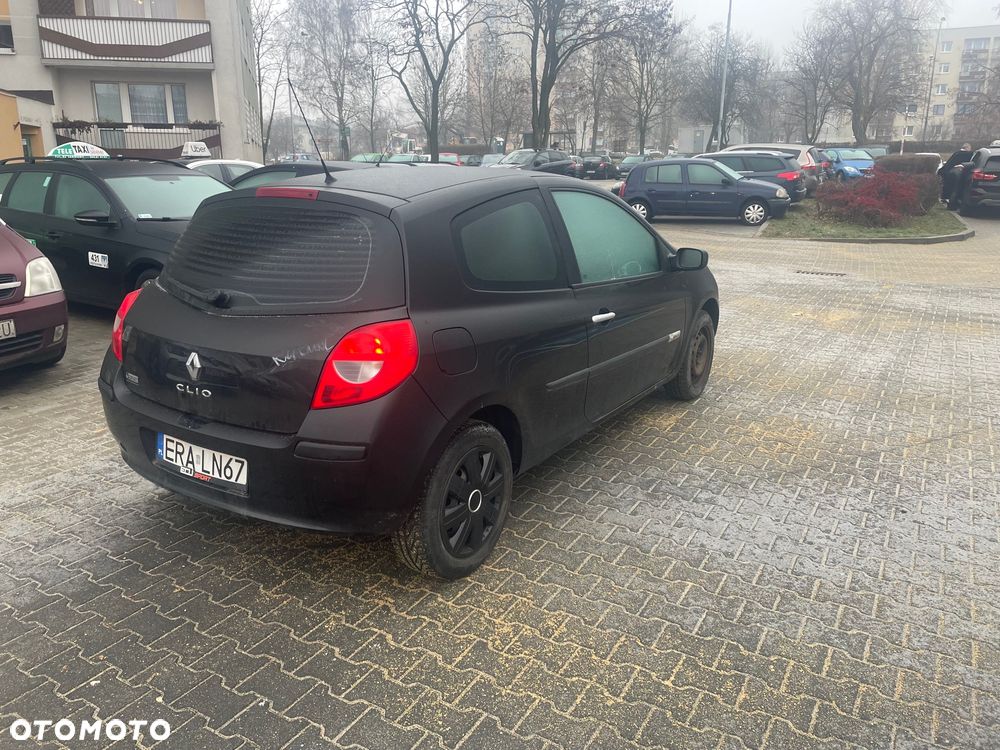 Renault Clio 1.2 16V Rip Curl - 3