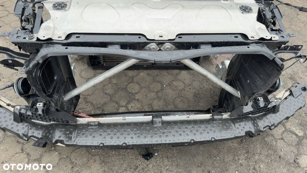 PAS PRZEDNI CHŁODNICE BMW X3 G01 X4 G02 - 5