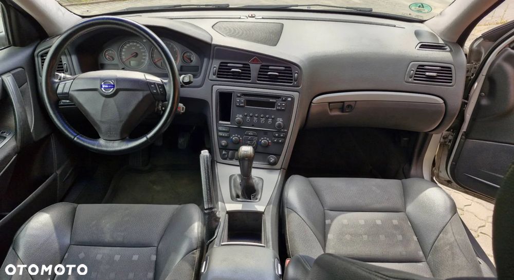 Volvo S60 2.4i Kinetic - 9
