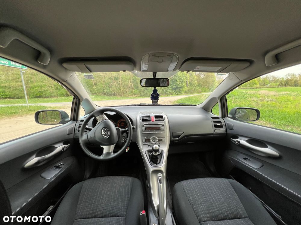 Toyota Auris 1.33 VVT-i - 9