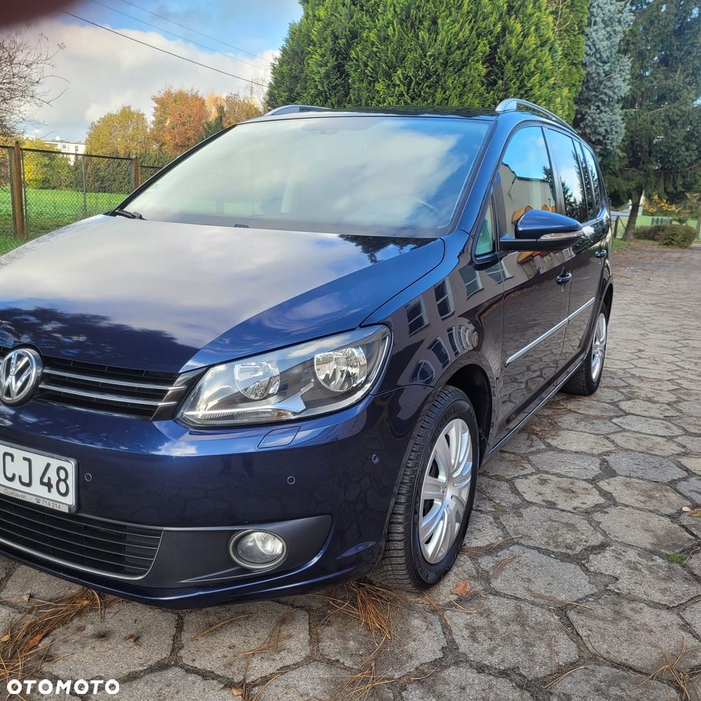 Volkswagen Touran 2011 photo 3