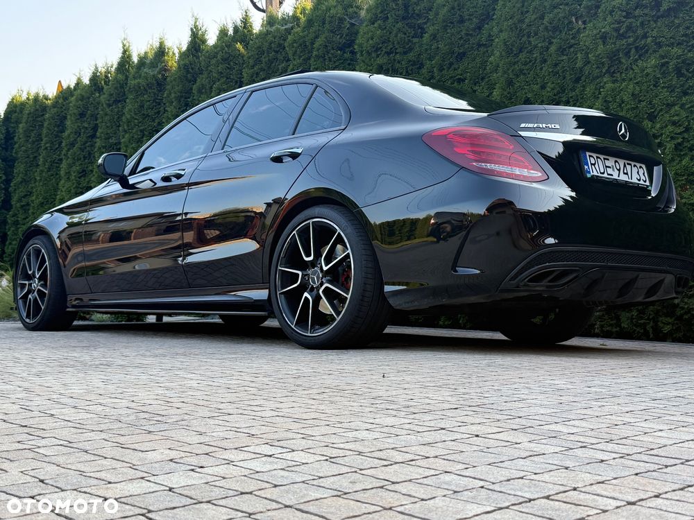 Mercedes-Benz Klasa C AMG 43 4-Matic - 21