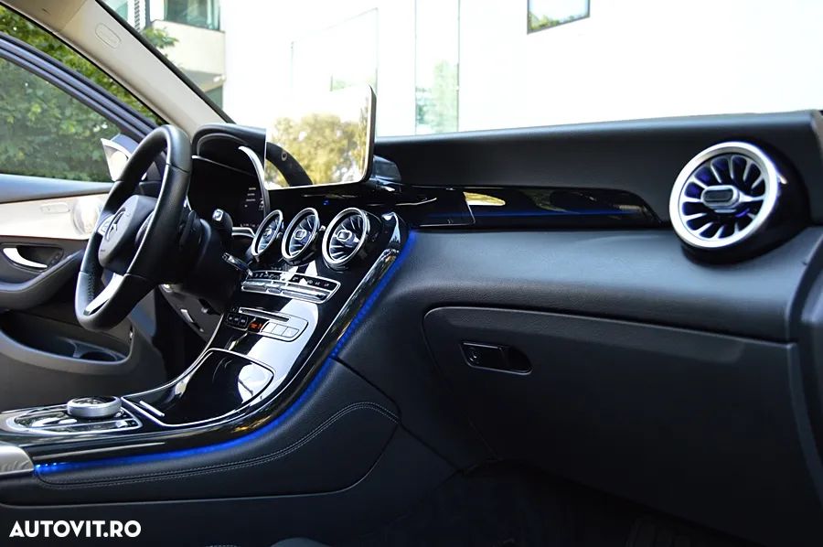 Mercedes-Benz GLC 220 d 4MATIC 9G-TRONIC - 32