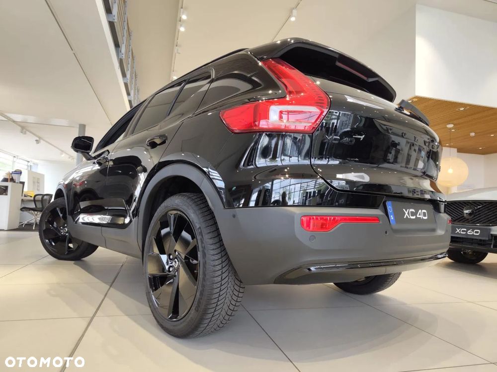 Volvo XC 40 B4 AWD Ultimate Dark - 12