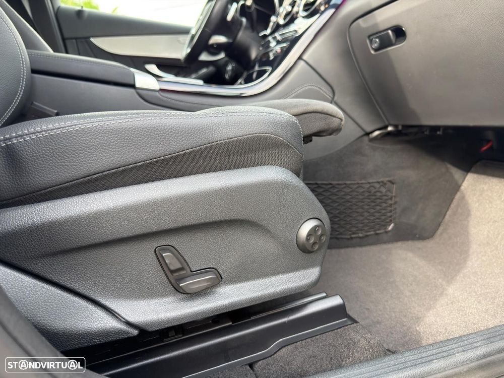 Mercedes-Benz GLC 300 e Coupé 4Matic - 27