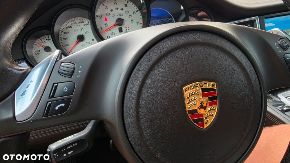 Porsche Panamera - 27