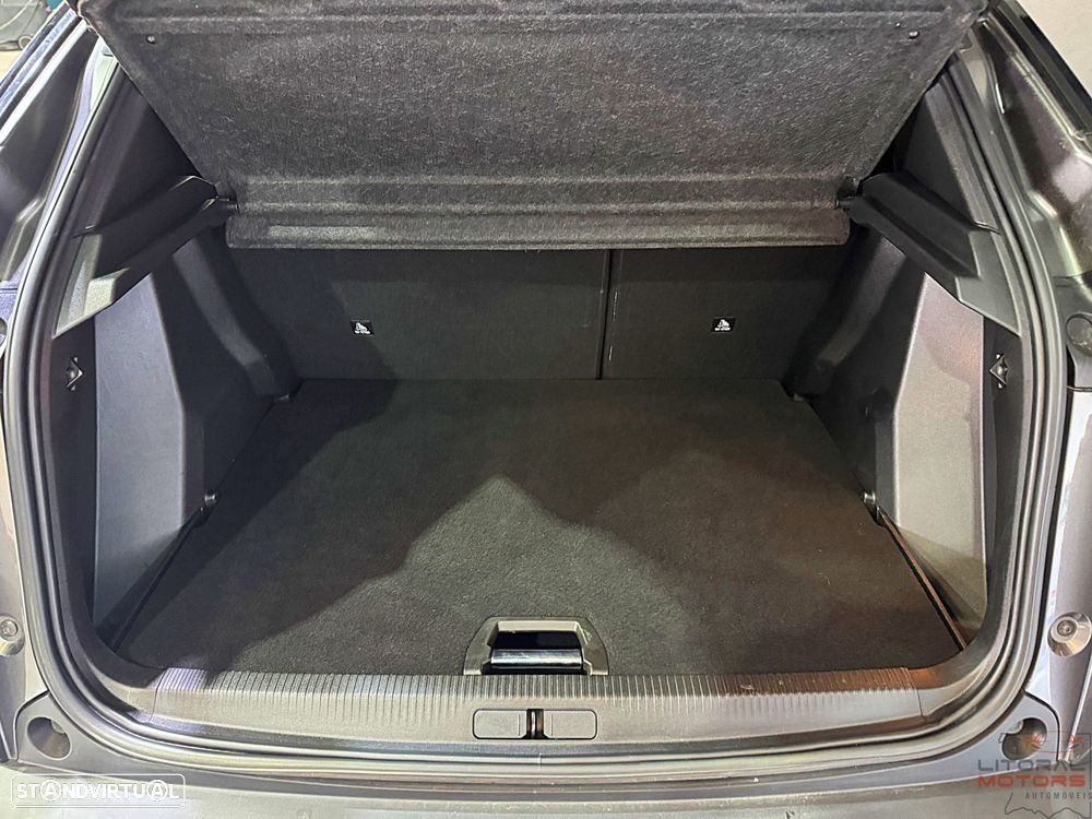 Peugeot 2008 1.2 PureTech Allure - 11