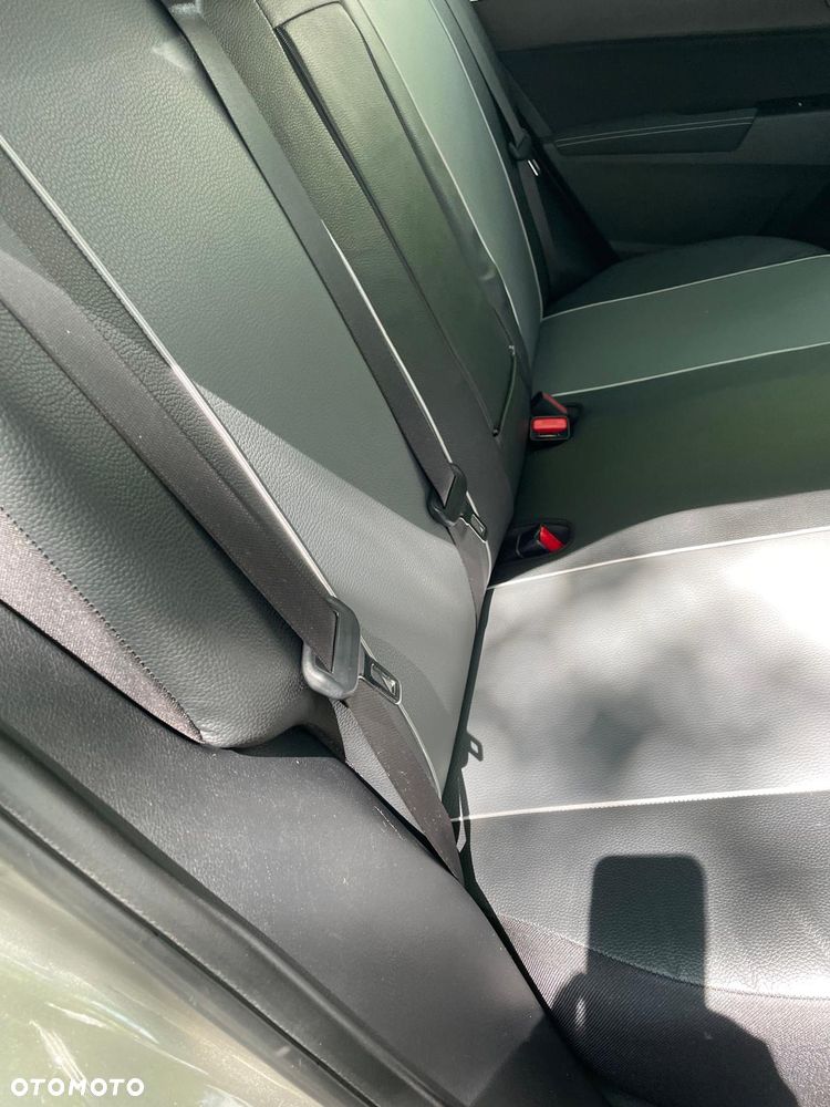 Toyota Corolla - 10