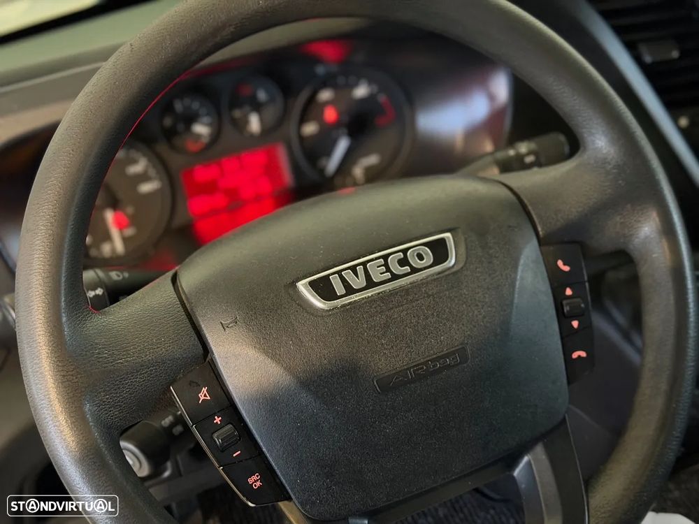 Iveco Daily 35C15 Cabine Dupla 7L - 9
