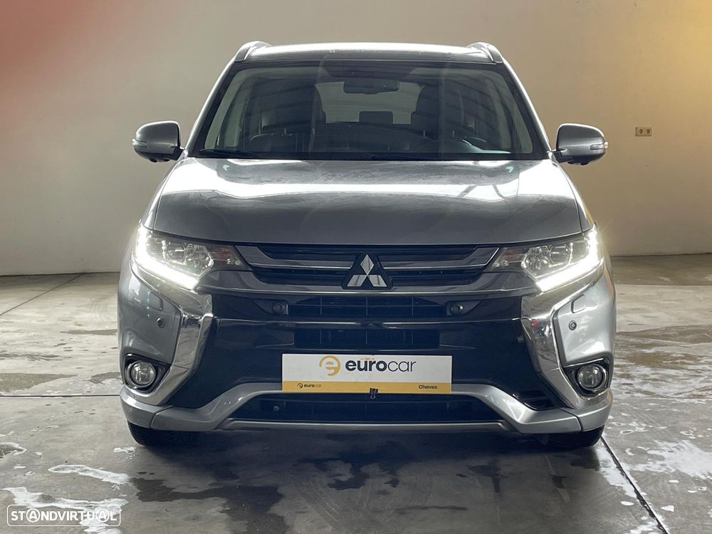 Mitsubishi Outlander 2.0 MIVEC Instyle Navi+ - 8