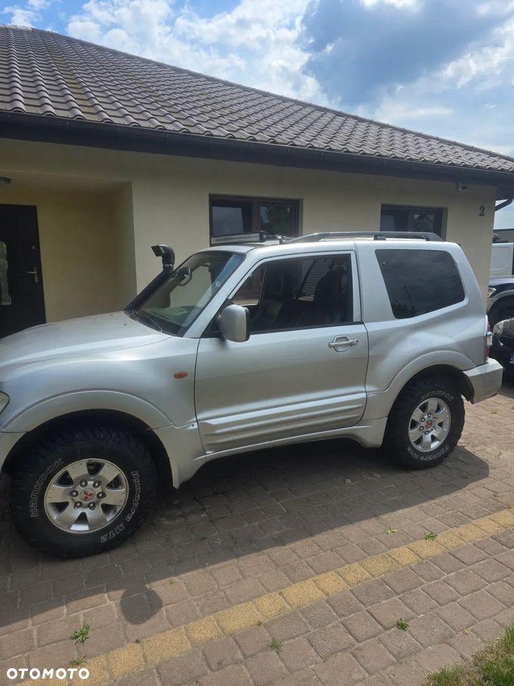 Mitsubishi Pajero - 3