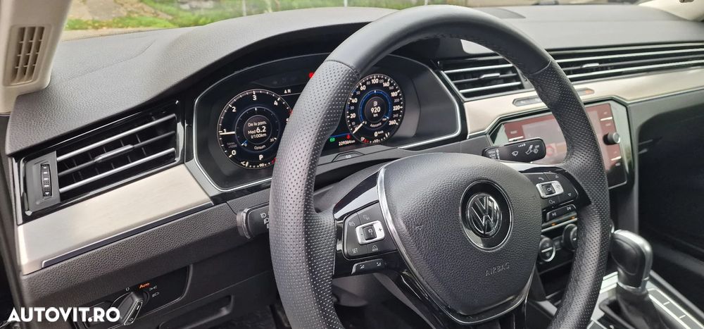 Volkswagen Passat - 8