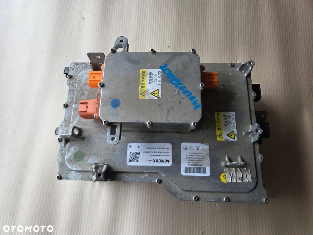 Falownik konwektor moduł napięcia Peugeot 208 II Elektryk - 1