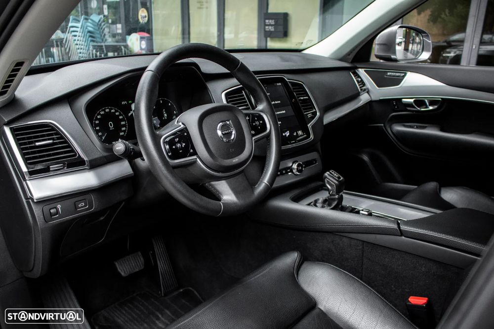 Volvo XC 90 2.0 D4 Momentum - 25