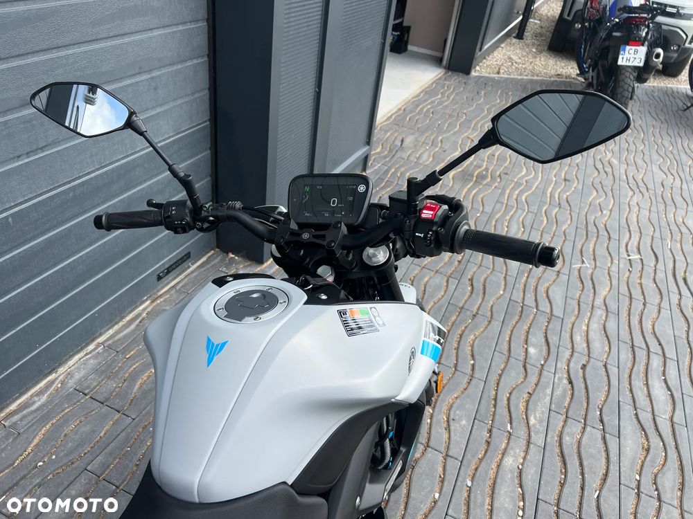 Yamaha MT - 5