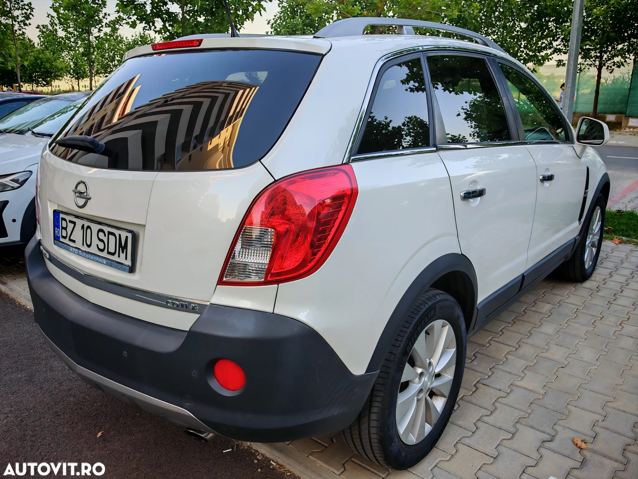 Opel Antara 2.2 ECOTEC AWD Cosmo Aut. - 3