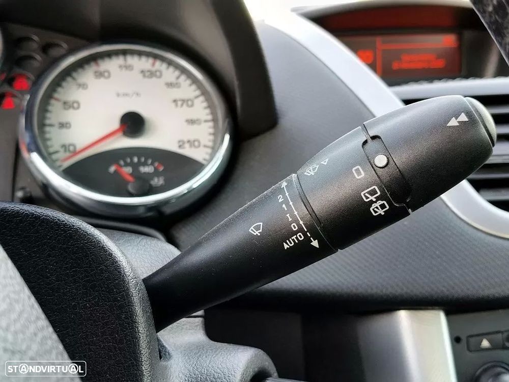 Peugeot 207 1.6 hdi sport van - 17