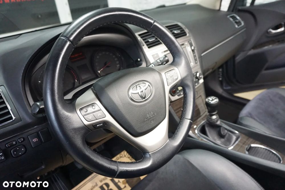 Toyota Avensis 1.8 Life - 21