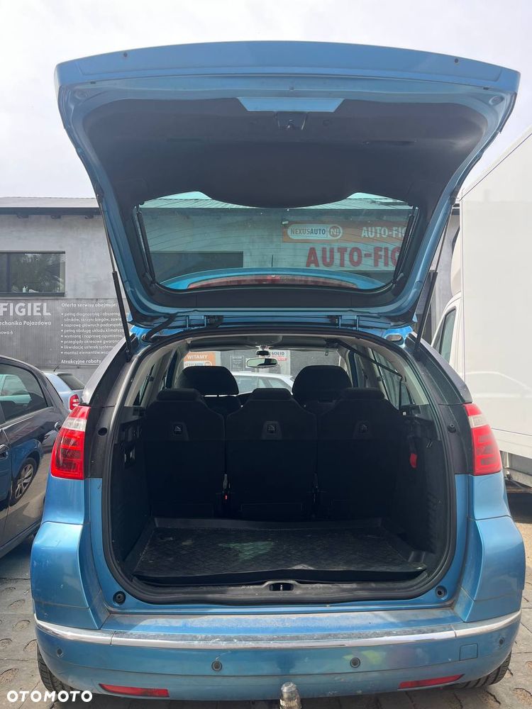 Citroën C4 Picasso - 8