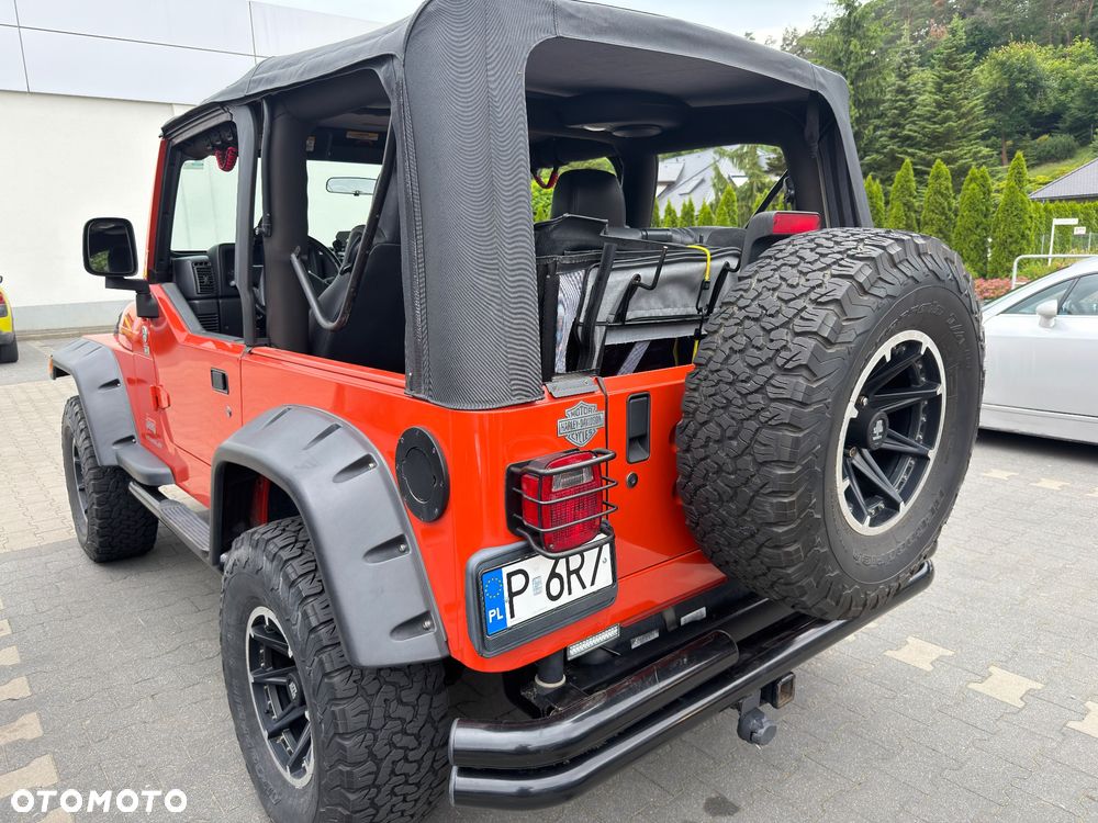 Jeep Wrangler - 4