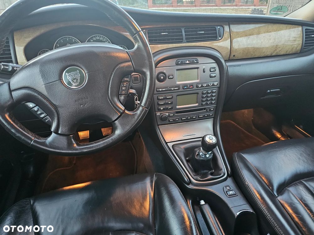 Jaguar X-Type - 13