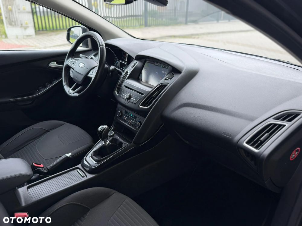 Ford Focus 2.0 TDCi Titanium ASS - 12
