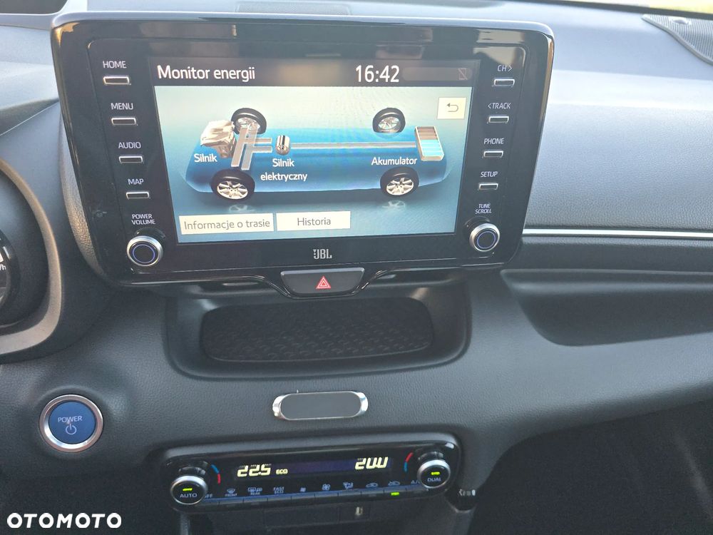 Toyota Yaris Hybrid 1.5 Executive - 24