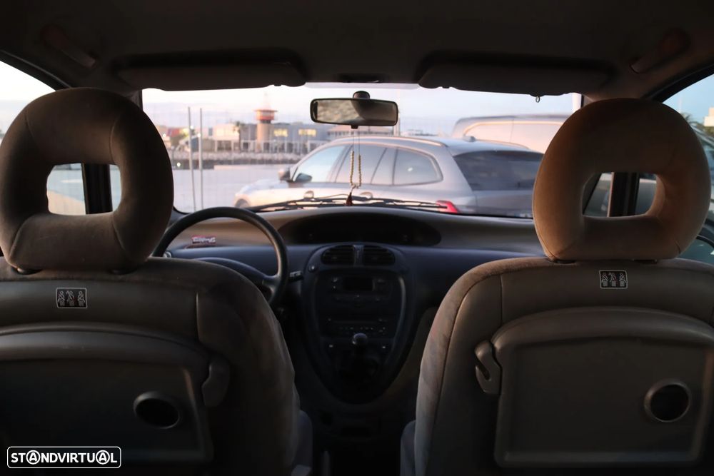 Citroën Xsara Picasso 1.6 Exclusive - 9