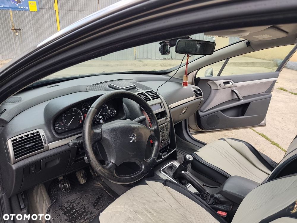 Peugeot 407 - 10