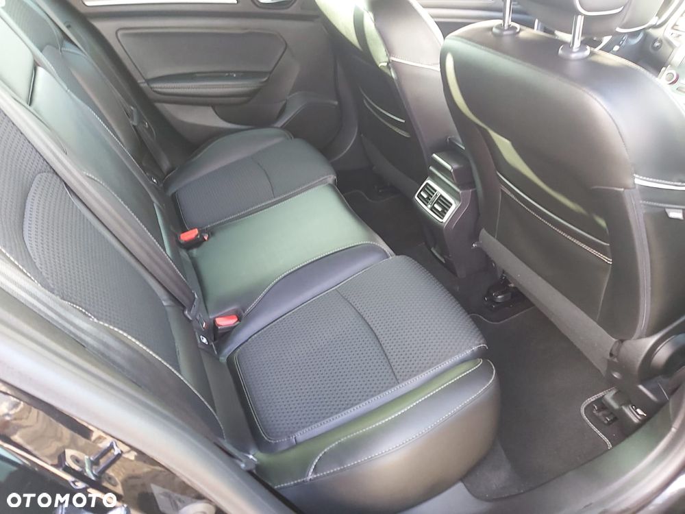 Renault Megane ENERGY TCe 130 BOSE EDITION - 20