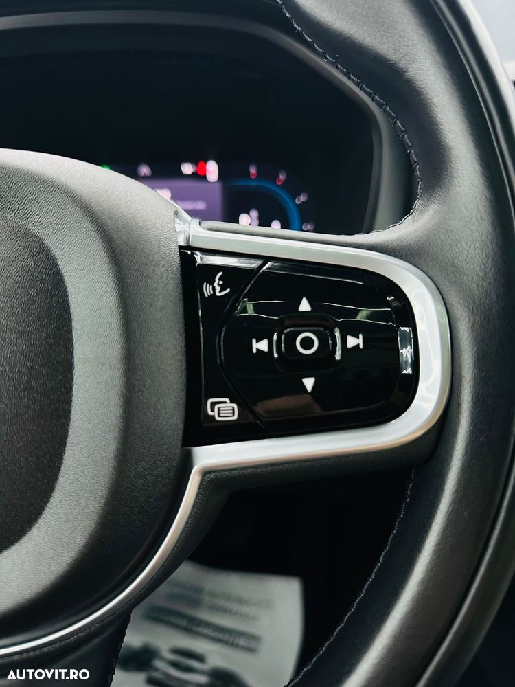 Volvo XC 60 B4 D Plus Bright - 32