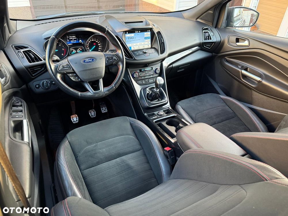 Ford Kuga 2.0 TDCi 4x4 ST-Line - 16