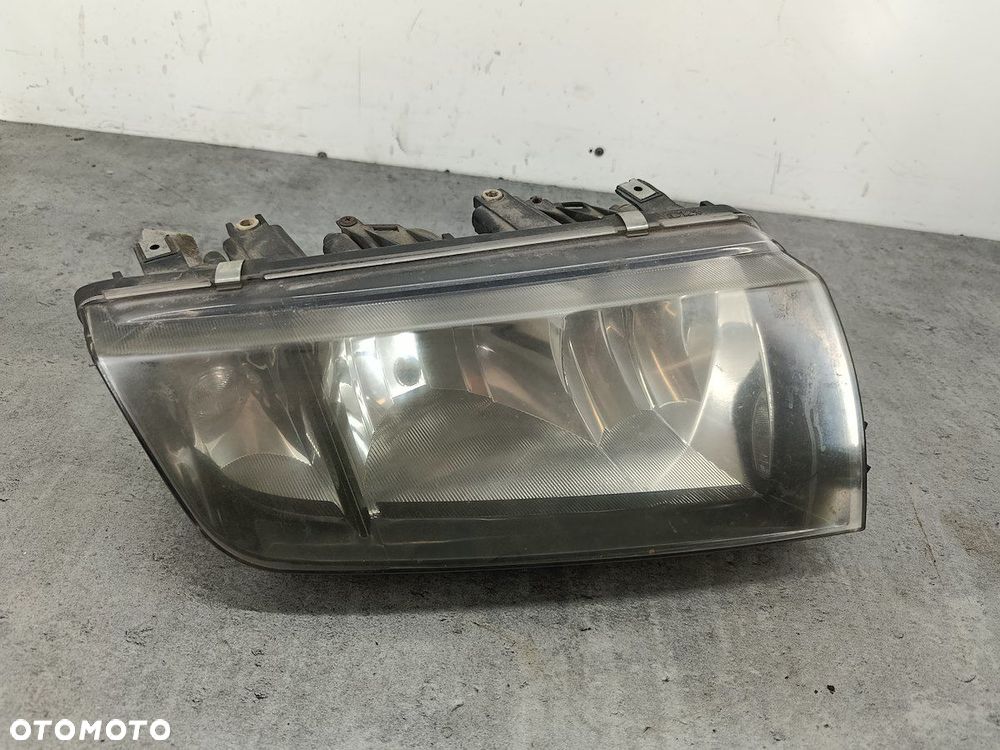 LAMPA PRZÓD PRAWA SKODA FABIA I FL - 1