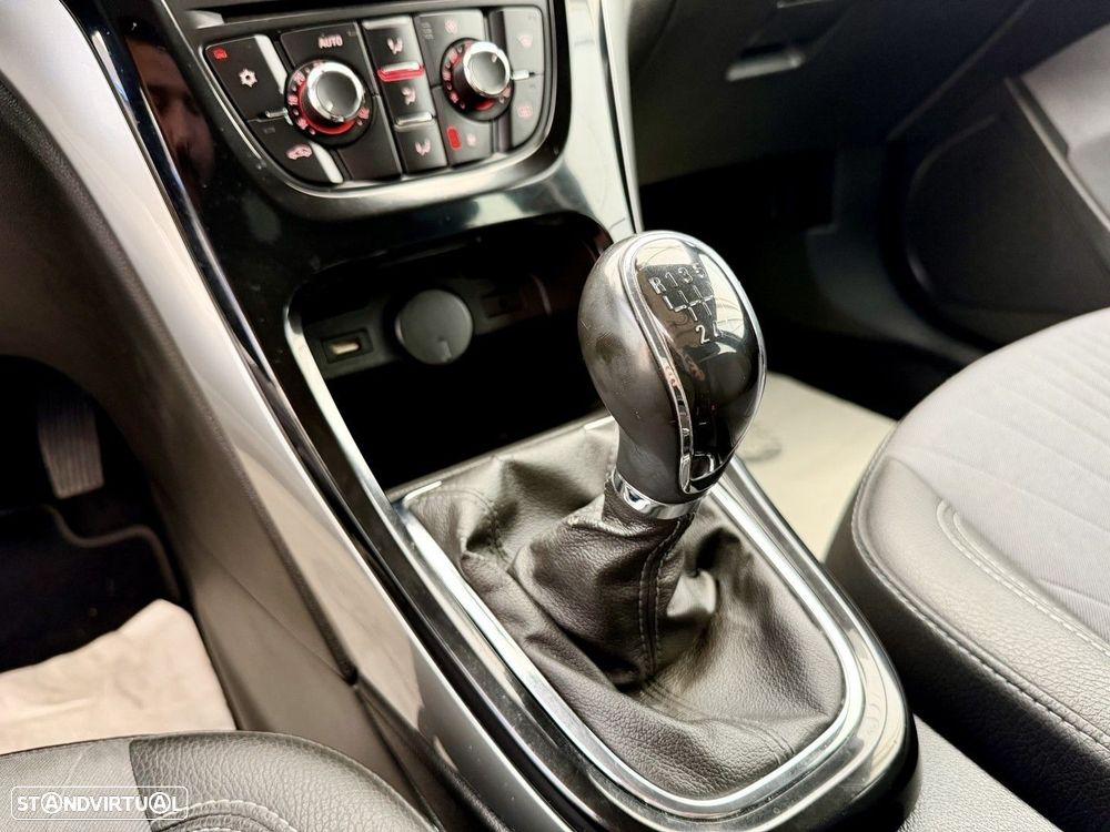 Opel Astra 1.6 CDTI Dynamic S/S - 15