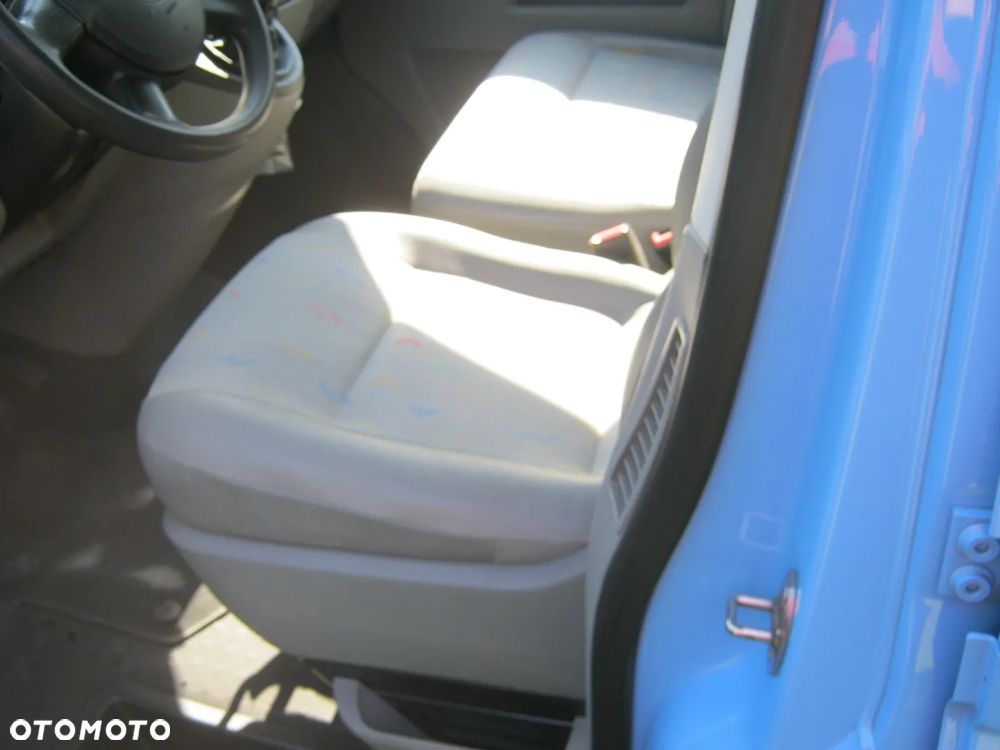 Volkswagen Transporter T5 TDI L2H1 Mixt - 9