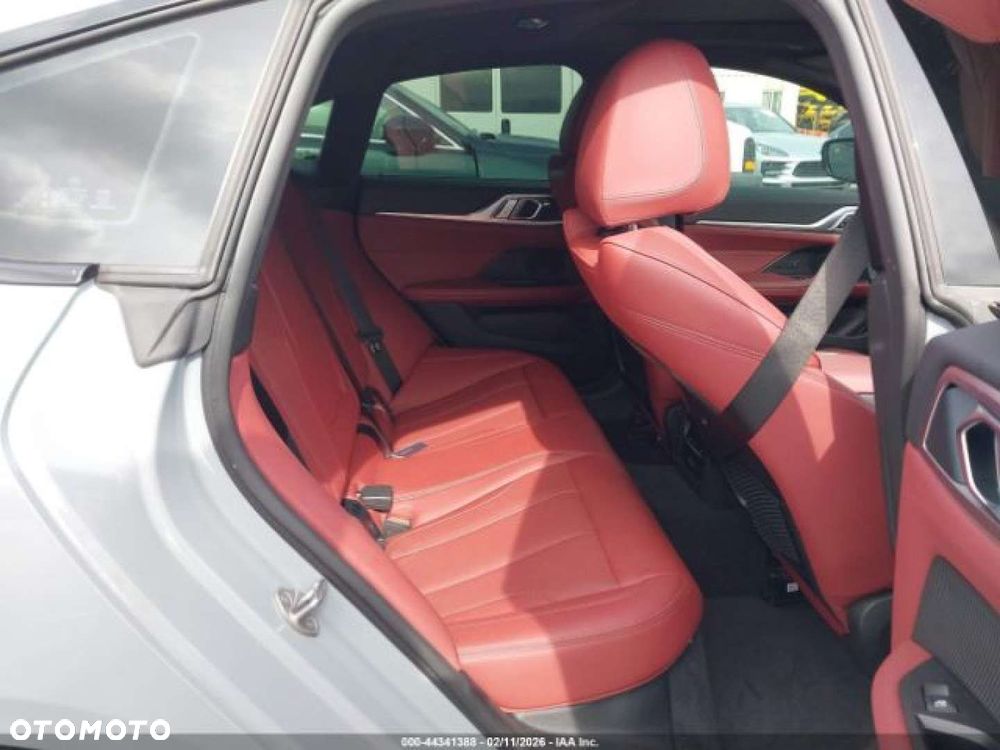 BMW i4 - 8
