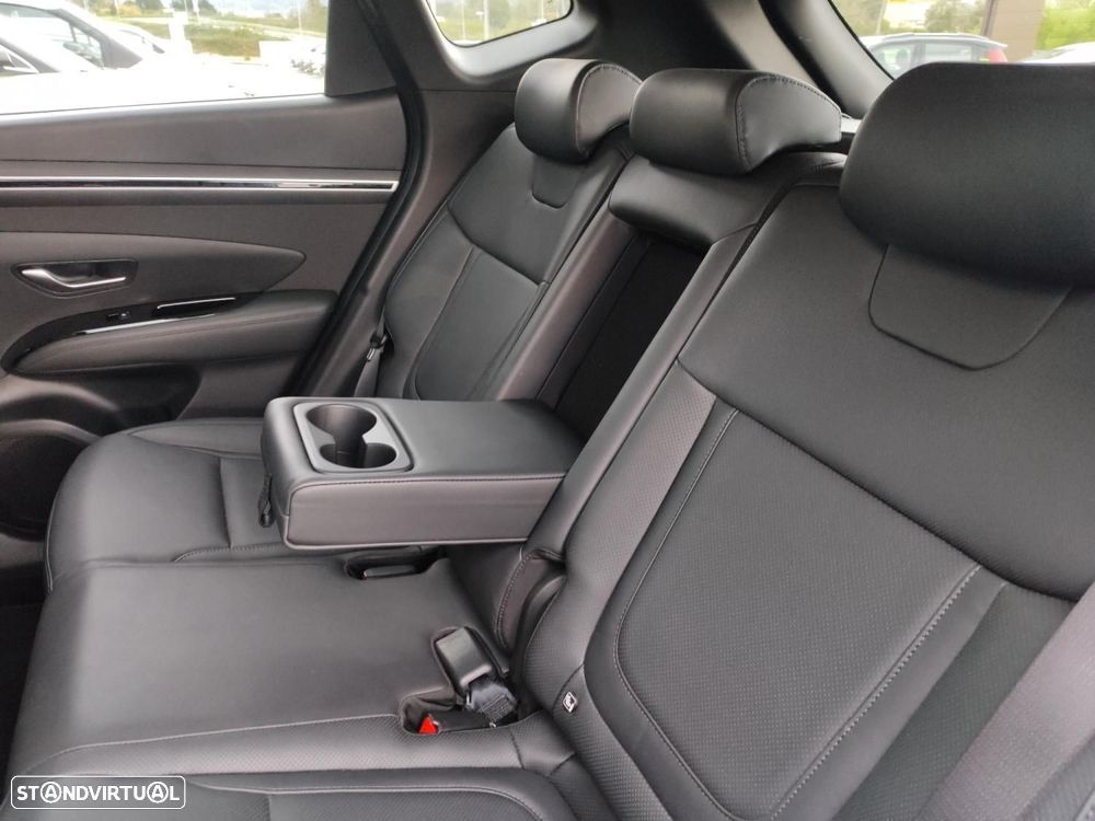Hyundai Tucson 1.6 CRDi Vanguard - 24