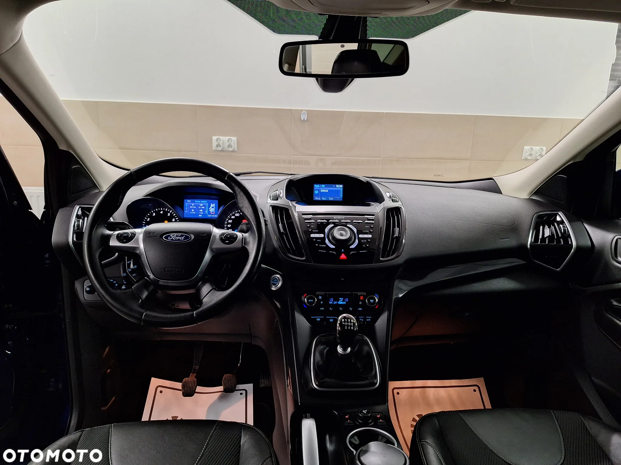 Ford Kuga 1.6 EcoBoost 2x4 Titanium - 23