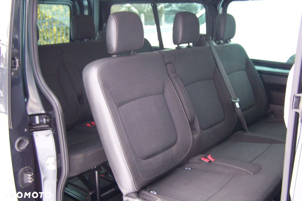 Renault Trafic 2.0 dCi - 12