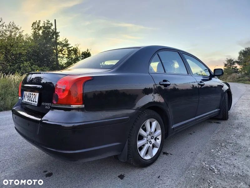 Toyota Avensis 2.0 VVT-i Sol - 2