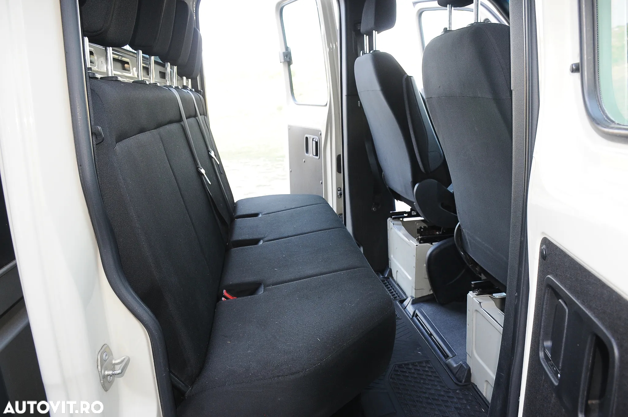 Mercedes-Benz Sprinter - 8