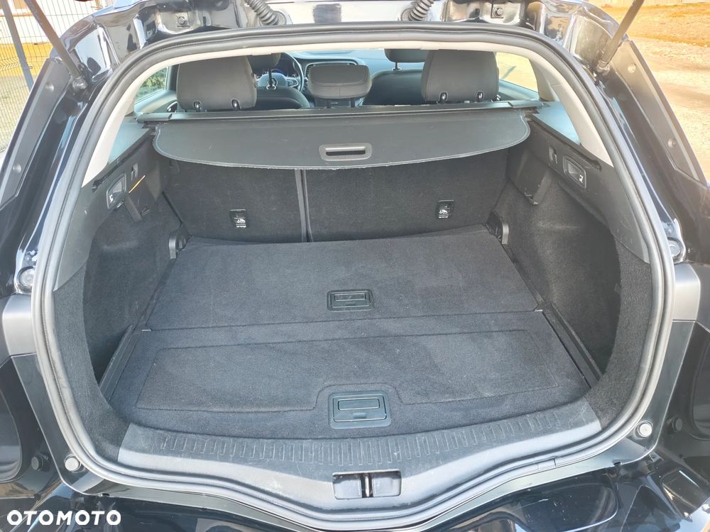 Renault Megane ENERGY TCe 140 EDC LIMITED - 14