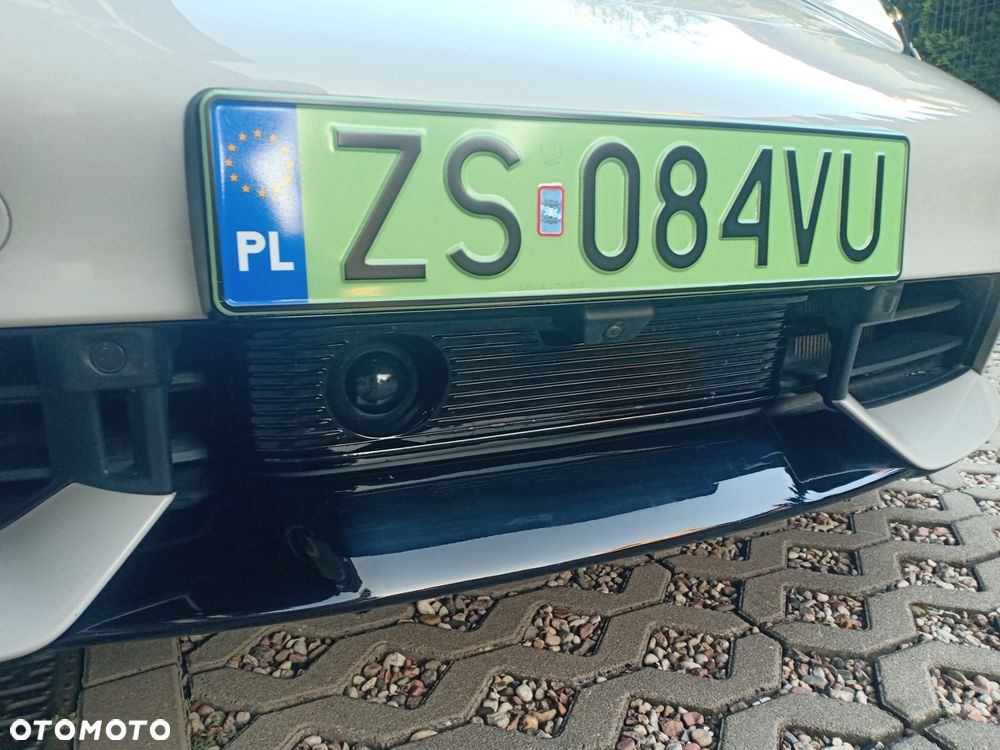 Porsche Taycan Turbo - 15