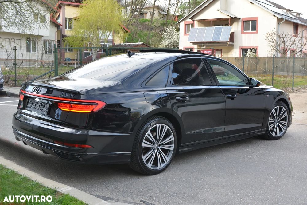 Audi A8 - 4