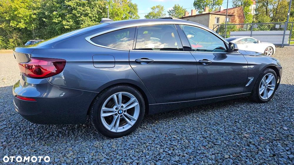BMW 3GT 320d Luxury Line - 10
