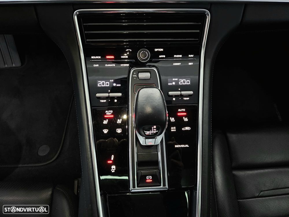 Porsche Panamera - 27