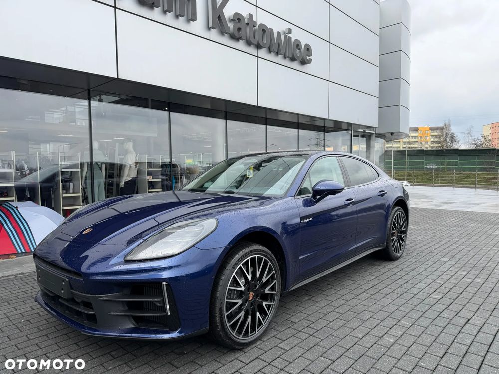 Porsche Panamera - 1