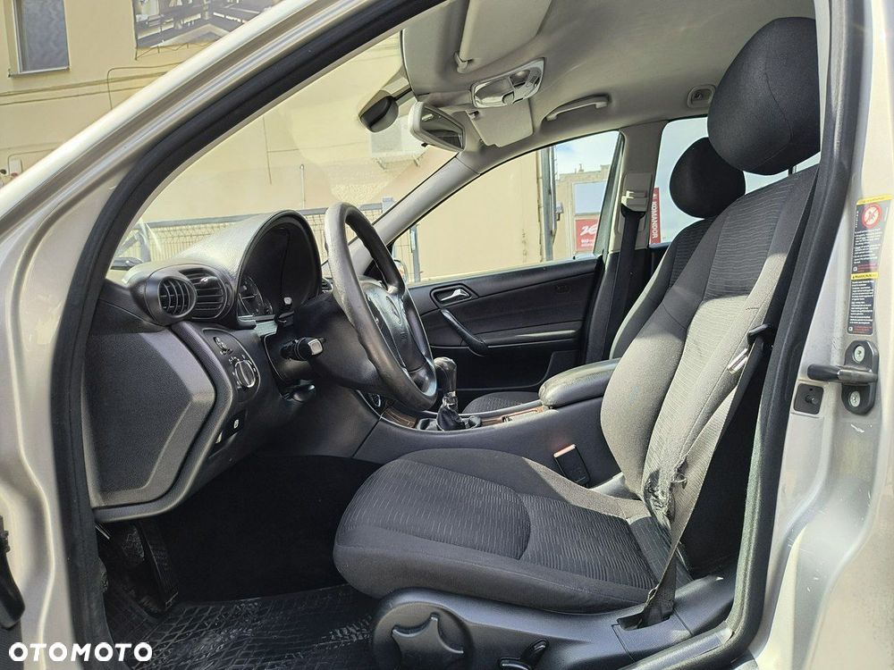 Mercedes-Benz Klasa C 200 CDI Classic - 18