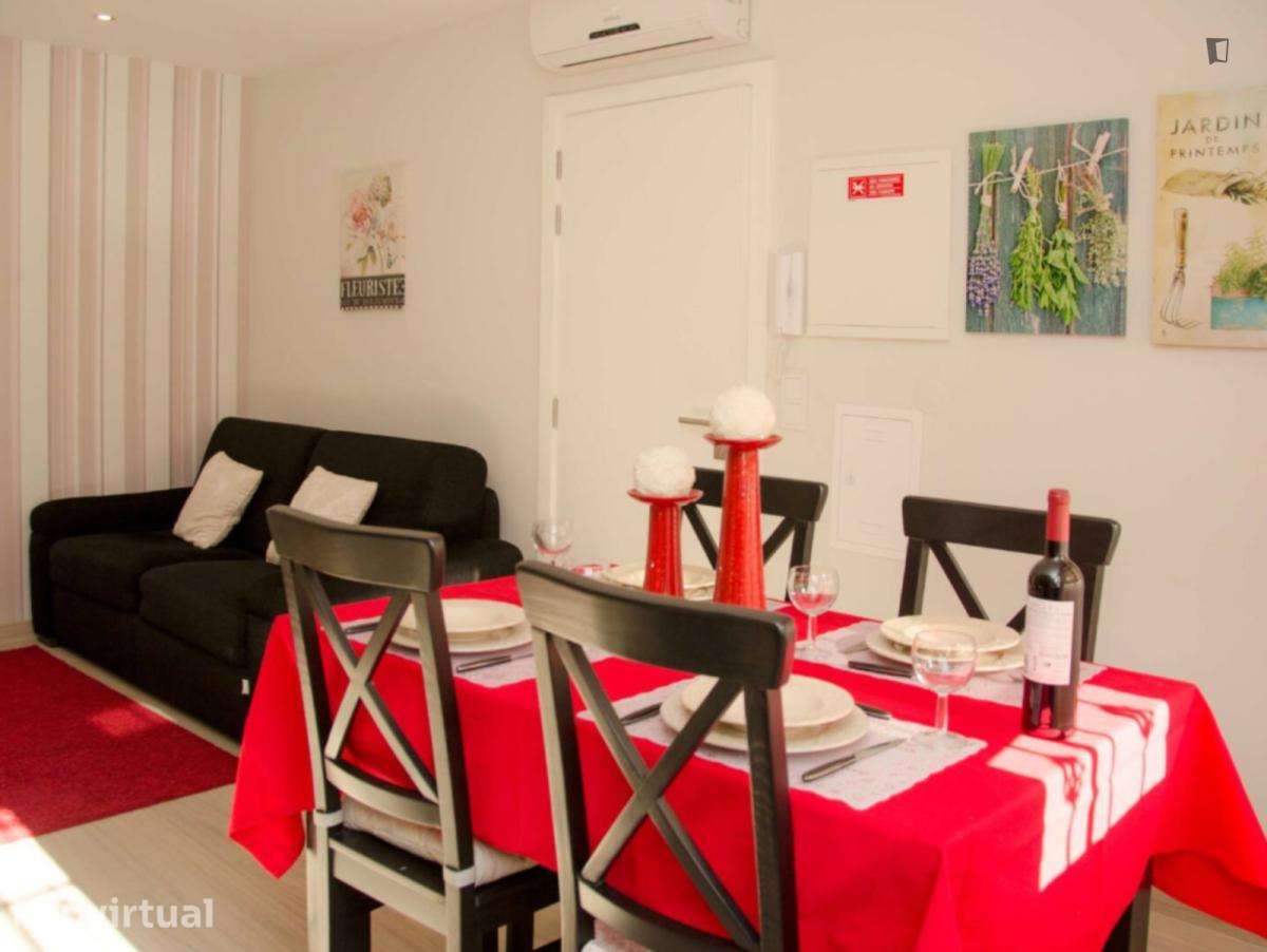 Apartamento com 1 quartos - localizado em Cedofeita Porto - Grande imagem: 4/17
